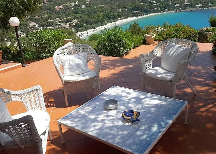 Villa Il Gabbiano A Few Minutes Walk From The Sea *