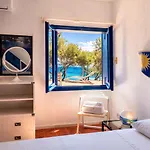 Villa Il Gabbiano A Few Minutes Walk From The Sea