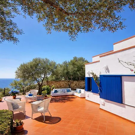 Il Gabbiano A Few Minutes Walk From The Sea Willa