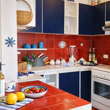 Villa Il Gabbiano A Few Minutes Walk From The Sea