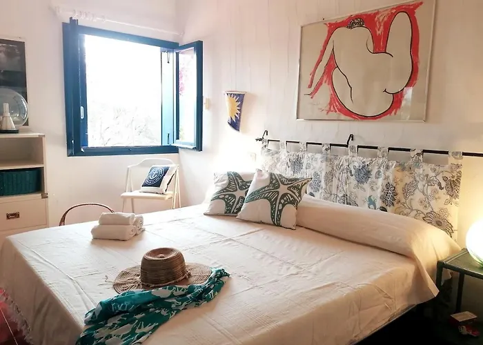 Villa Il Gabbiano A Few Minutes Walk From The Sea *