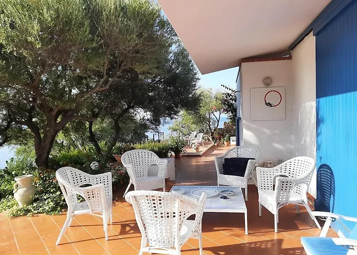Villa Il Gabbiano A Few Minutes Walk From The Sea Torre delle Stelle